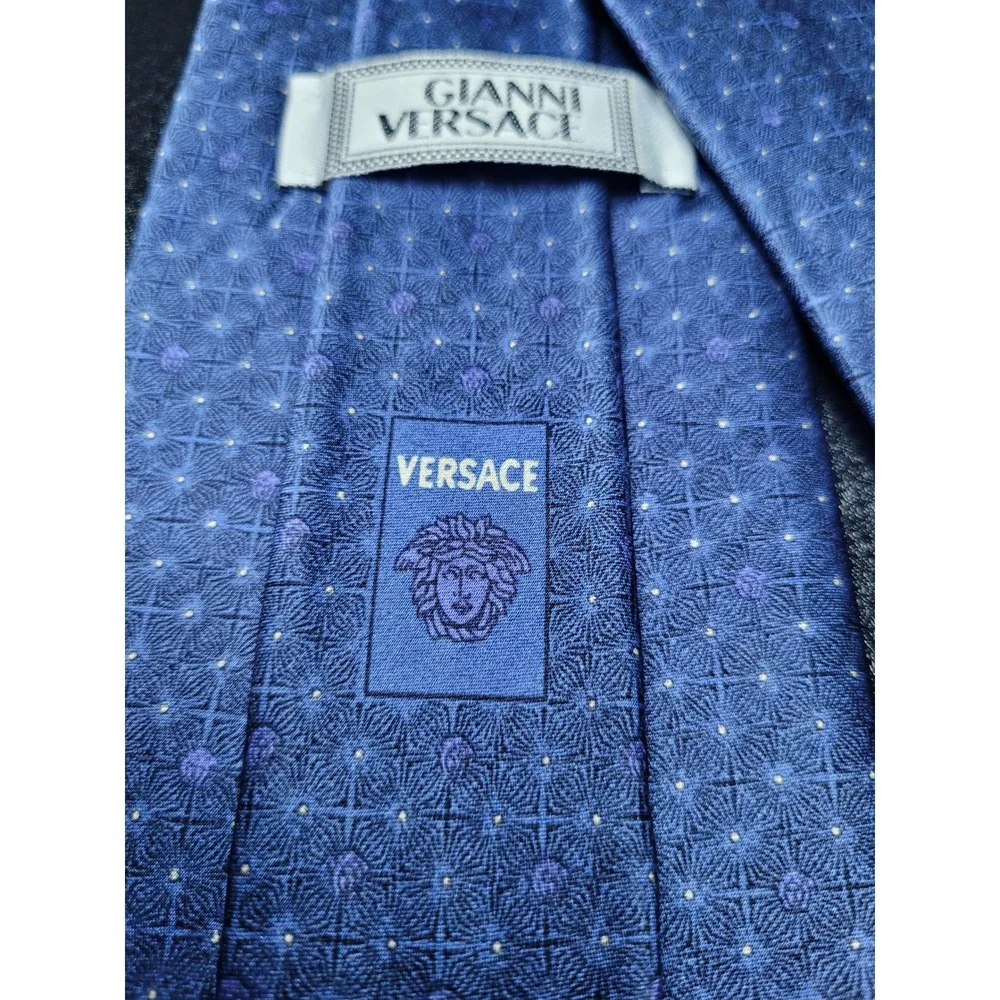 Gianni Versace Men's Necktie Blue Geometric Silk 3.75 x 58 Excellent